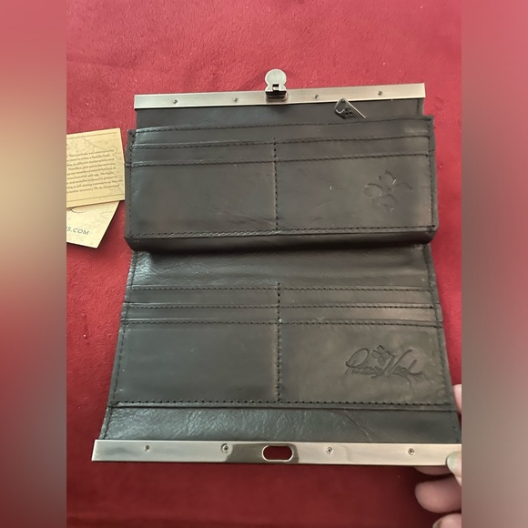 Patricia Nash Tooled Black Floral-Embossed Leather Cauchy Wallet - Picture 2 of 4